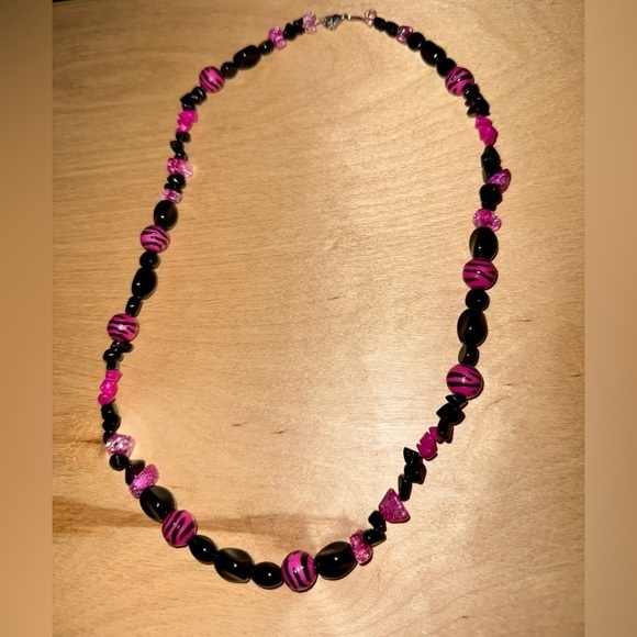 Jewelry - Bright Pink and Black Beaded Plus Stone Necklace